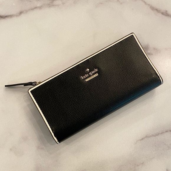 KATE SPADE Patterson Drive Painted Edge Classic Black Wallet - Picture 1 of 8